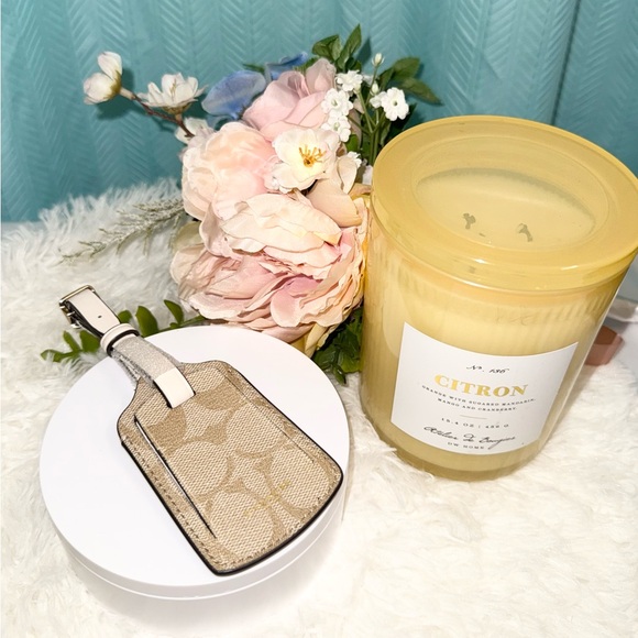 Coach Accessories - NWOT - Coach Luggage Tag in Signature Canvas